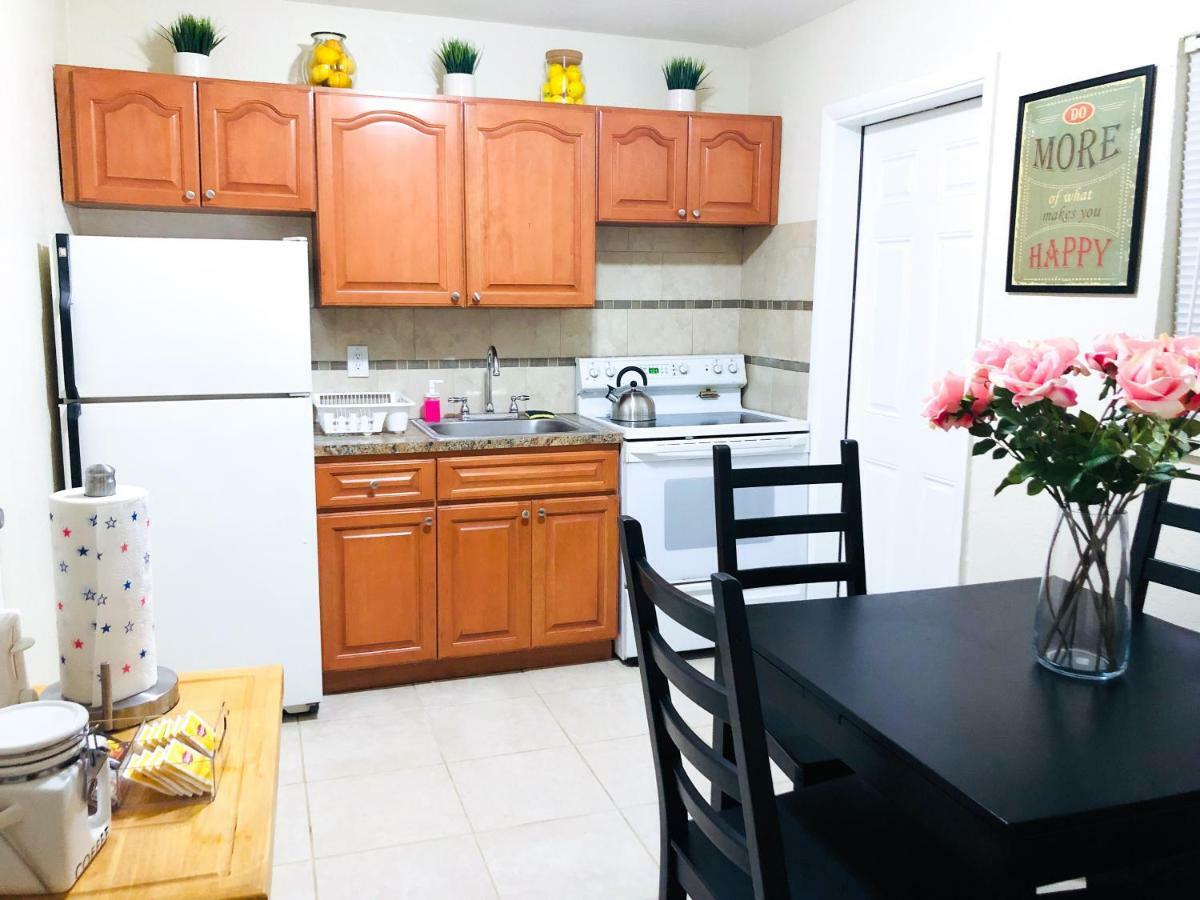 The Cherry Blossom House Apartamento Miami